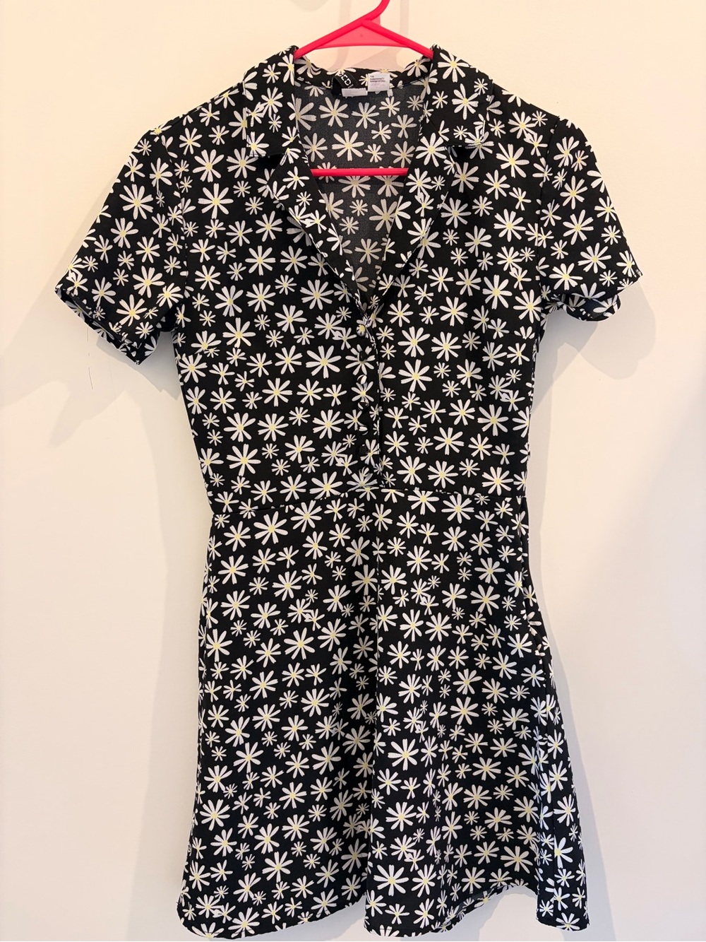 H&M Black Daisy Print dress
